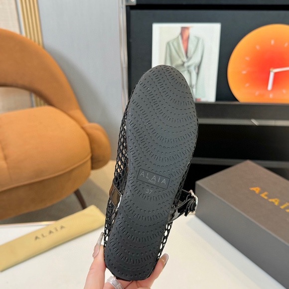 Alaia Black Mesh Flats - Picture 6 of 6